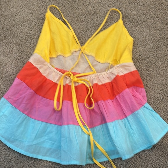 Halter top - Picture 2 of 3